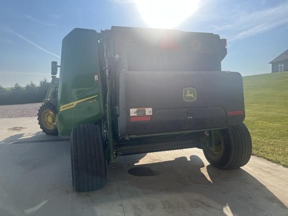 Image of John Deere 561M equipment image 3