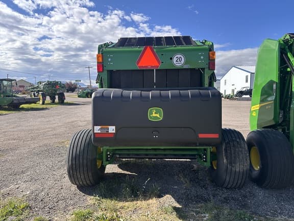 Image of John Deere 561M equipment image 2