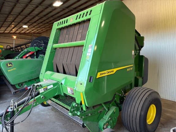 Image of John Deere 561M equipment image 2