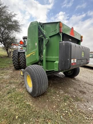 Image of John Deere 561M equipment image 3