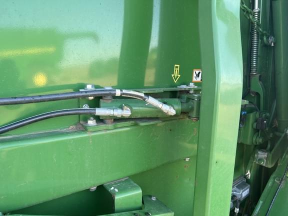 Image of John Deere 561M equipment image 4