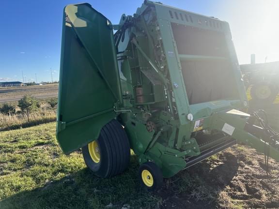 Image of John Deere 561M equipment image 1