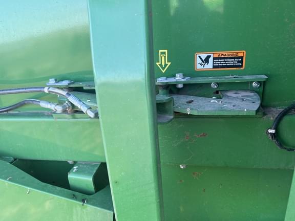 Image of John Deere 561M equipment image 3