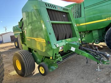 Main image John Deere 561M