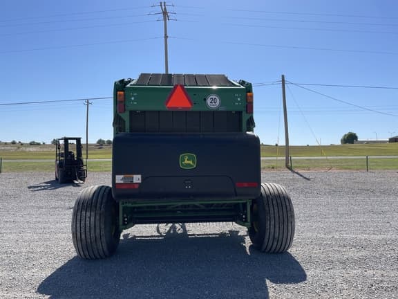 Image of John Deere 561R equipment image 3