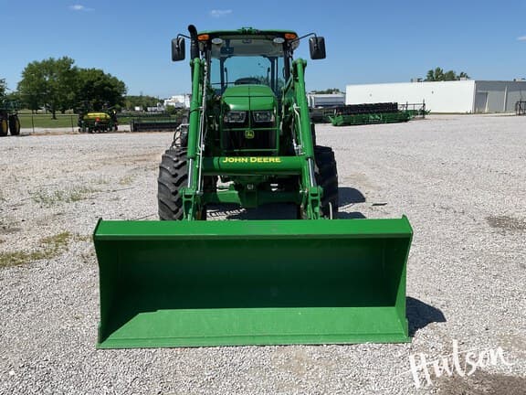 Image of John Deere 6105E equipment image 2
