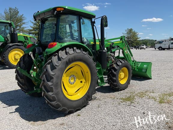 Image of John Deere 6105E equipment image 4