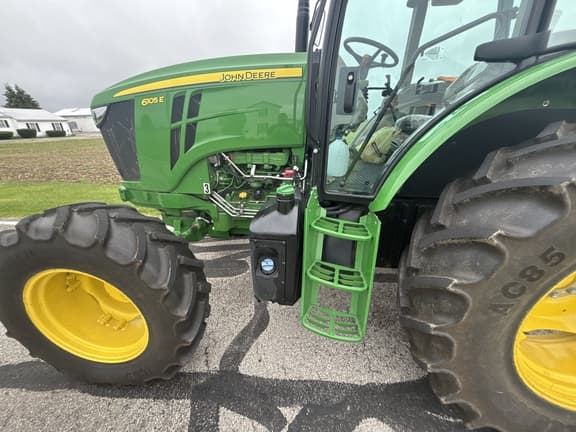 Image of John Deere 6105E equipment image 1