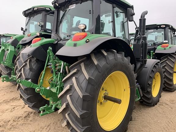 Image of John Deere 6110M equipment image 2