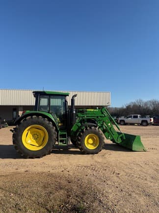 Image of John Deere 6110M equipment image 3