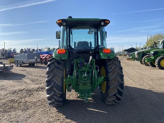 Image of John Deere 6120E equipment image 4