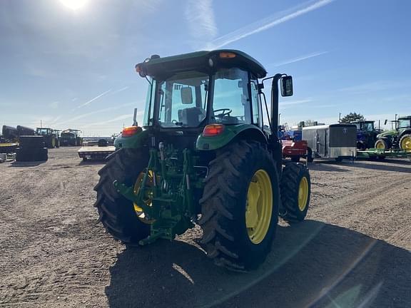 Image of John Deere 6120E equipment image 3