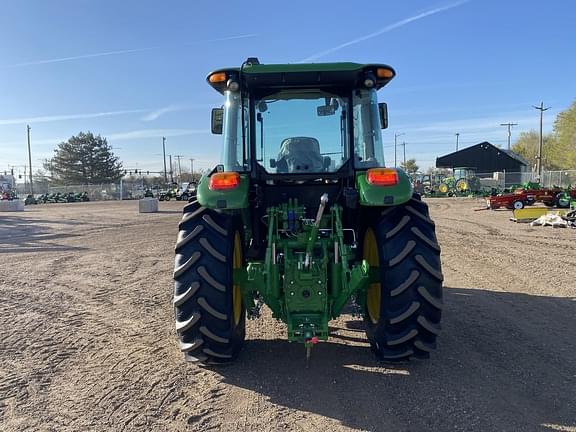 Image of John Deere 6120E equipment image 4