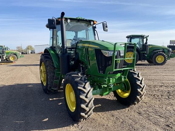 Image of John Deere 6120E equipment image 2