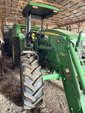 Image of John Deere 6120E equipment image 2