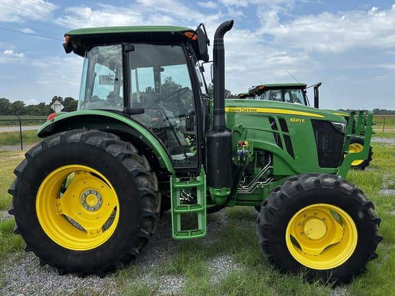 Image of John Deere 6120E Primary image