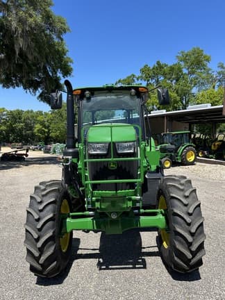 Image of John Deere 6120E equipment image 3