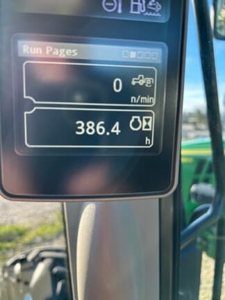 Image of John Deere 6120M equipment image 1