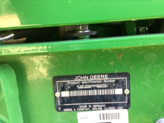 Image of John Deere 6120M equipment image 1