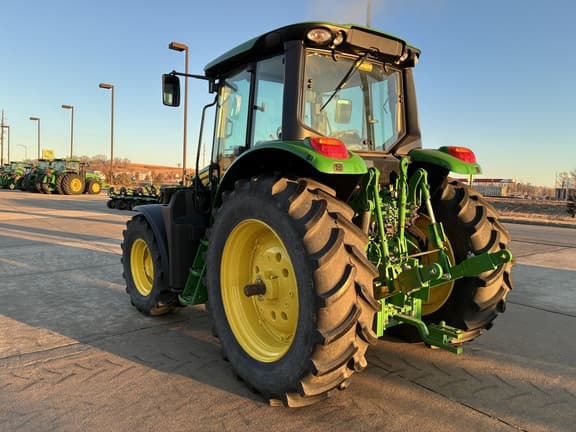 Image of John Deere 6120M equipment image 3
