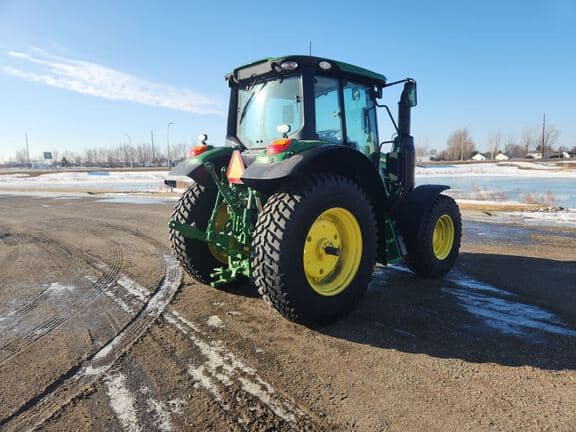 Image of John Deere 6120M equipment image 4