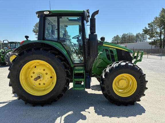 Image of John Deere 6120M equipment image 1