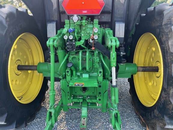 Image of John Deere 6120M equipment image 2