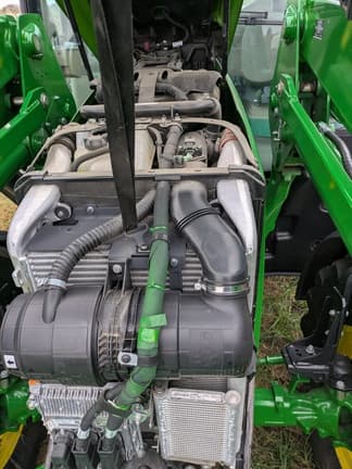 Image of John Deere 6120M equipment image 4