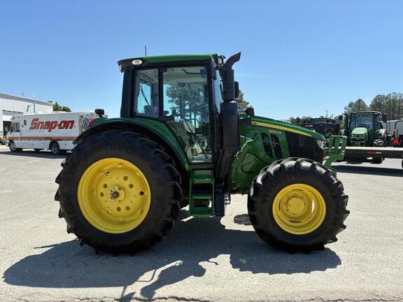 Image of John Deere 6120M equipment image 1