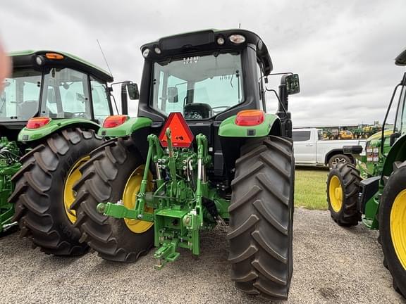 Image of John Deere 6120M equipment image 2