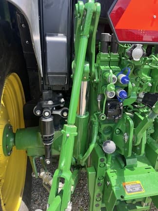 Image of John Deere 6120M equipment image 4