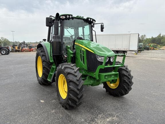 Image of John Deere 6120M equipment image 3