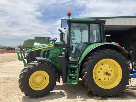 Image of John Deere 6120M equipment image 1