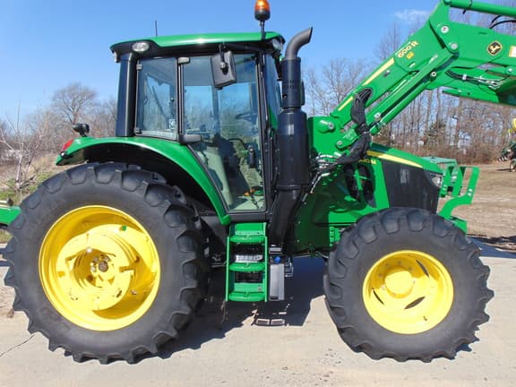 Image of John Deere 6120M equipment image 1
