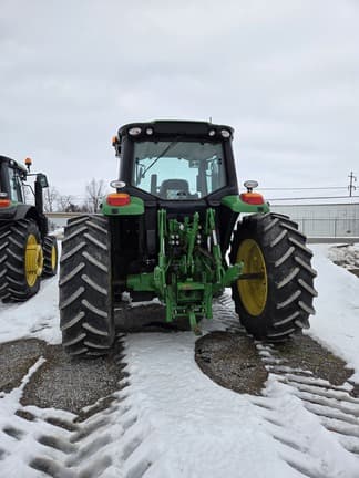 Image of John Deere 6120M equipment image 2