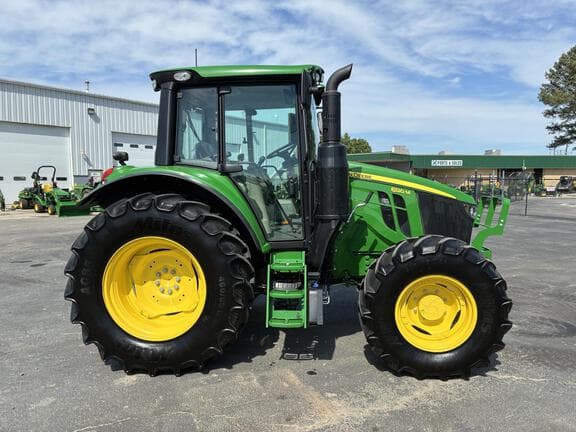 Image of John Deere 6120M equipment image 1