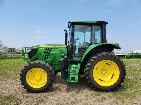 Image of John Deere 6130M equipment image 1