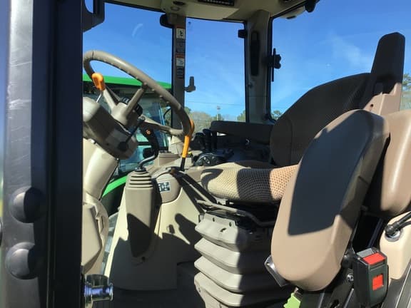 Image of John Deere 6130M equipment image 2