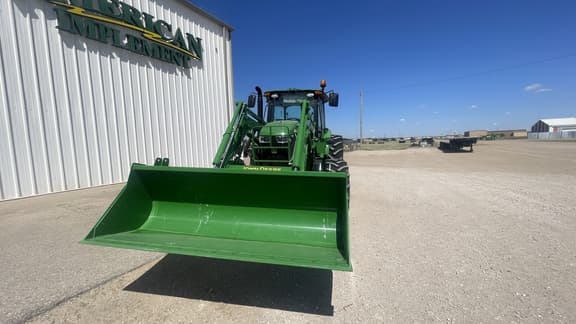 Image of John Deere 6135E equipment image 2