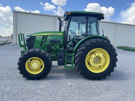 Image of John Deere 6135E equipment image 1
