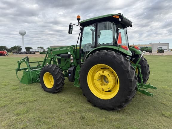 Image of John Deere 6135E equipment image 1