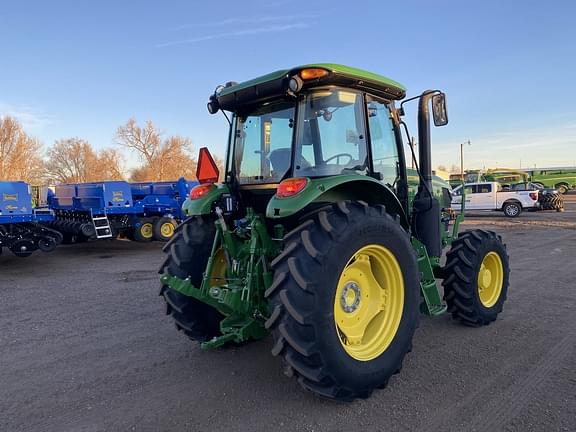 Image of John Deere 6135E equipment image 3