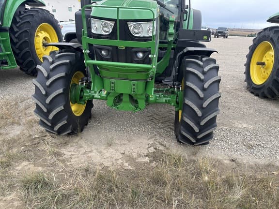 Image of John Deere 6140M equipment image 4