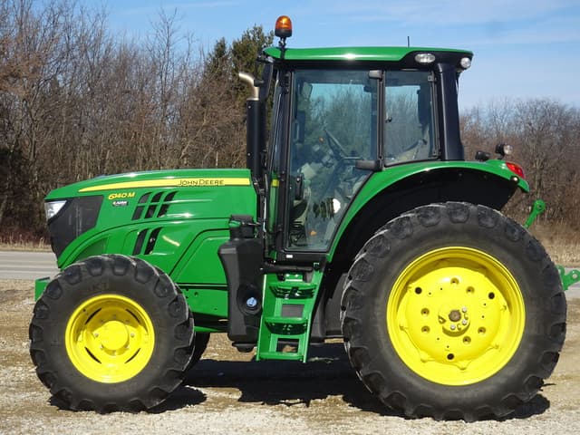 Image of John Deere 6140M equipment image 2