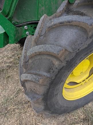 Image of John Deere 6140M equipment image 4