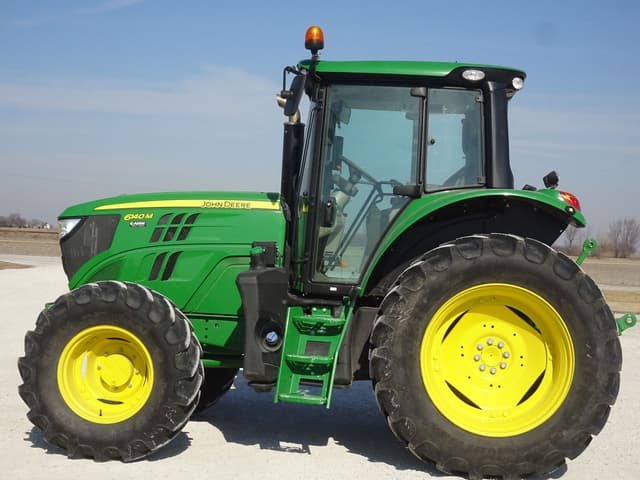 Image of John Deere 6140M equipment image 2