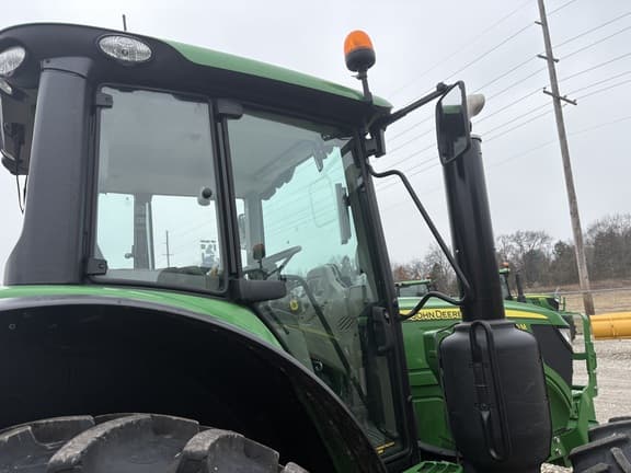 Image of John Deere 6140M equipment image 4