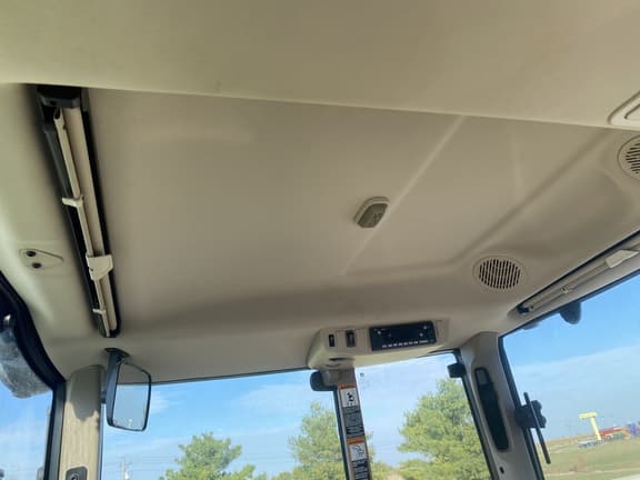 Image of John Deere 6145M equipment image 3