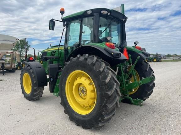 Image of John Deere 6145M equipment image 4