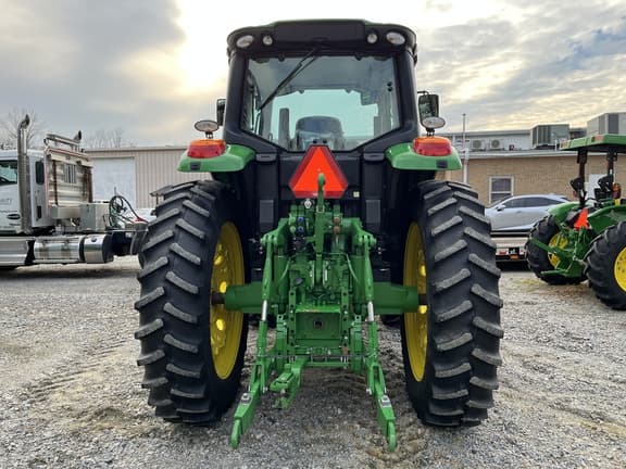 Image of John Deere 6155M equipment image 3